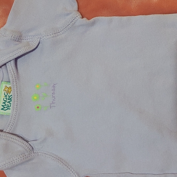 Baby Shirts With One Bib. - Picture 5 of 10